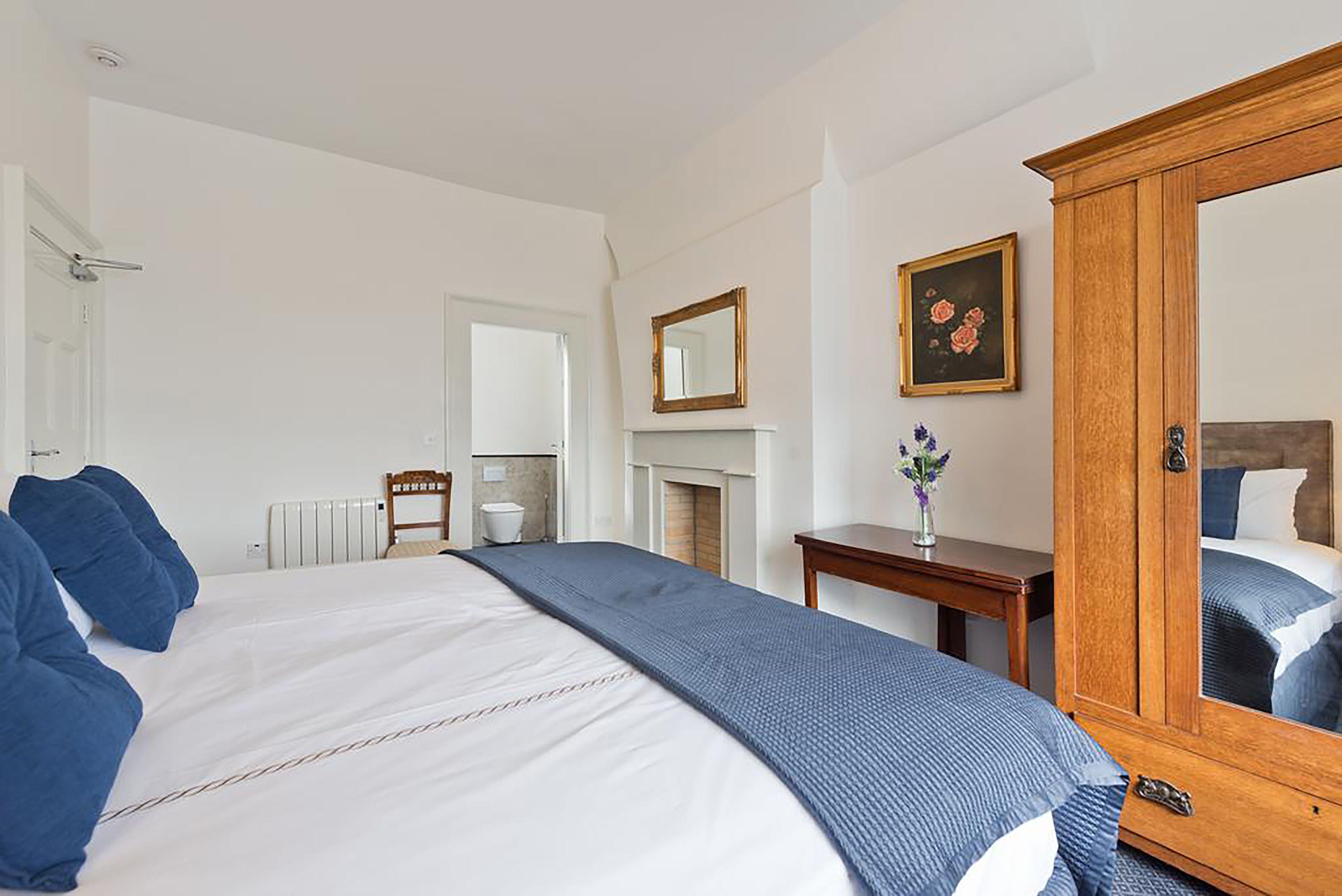 Henrietta Suites City Centre — Photos 3